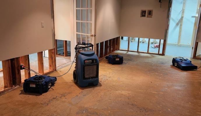 Water damage restoration using professional equipments